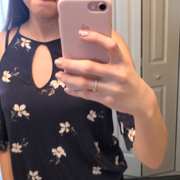 Flower shirt - Picture 4 of 5